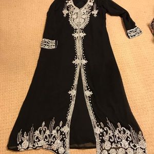 Palestinian/ Jordanian/ Middle Eastern Abaya Dress w belt fro Dubai/ Abu Dhabi!